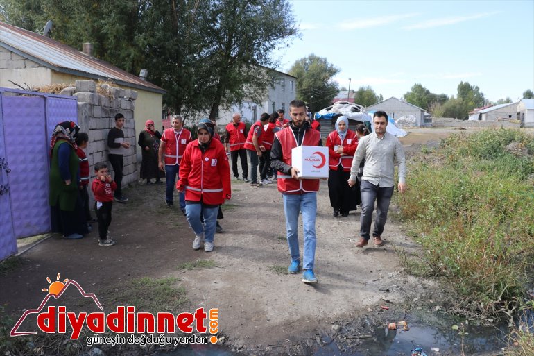 Türk Kızılay 1600 aileye et dağıttı - AĞRI 4