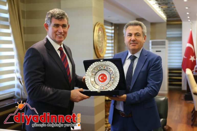 'Türkiye emperyalist güçlerle mücadele ediyor'