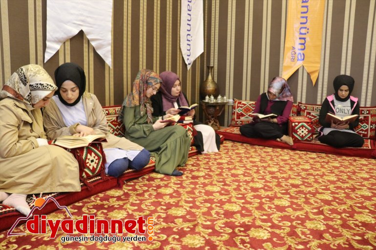 Üniversiteli öğrencilerden Barış Pınarı Harekatı