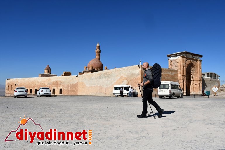 Yürüyerek olimpiyat izlemeye gidiyor - AĞRI2