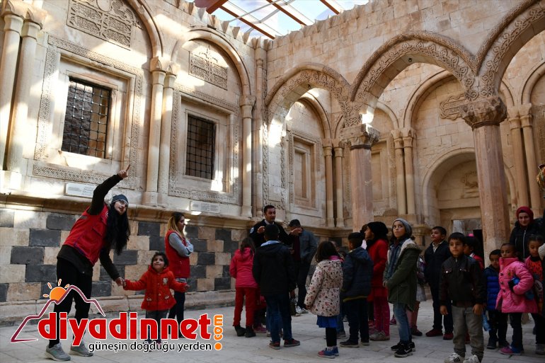 Ağrılı çocuklar ilk defa köy dışına çıkarak tarihi yerleri gezdi5