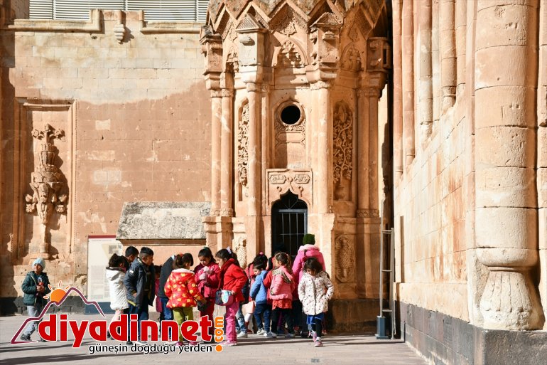 Ağrılı çocuklar ilk defa köy dışına çıkarak tarihi yerleri gezdi7