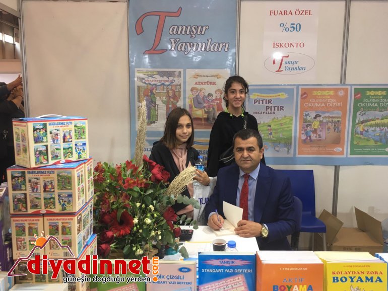 Ağrılı yazar Ferzende Tanışır TÜYAP ta Ağrı yı anlattı5