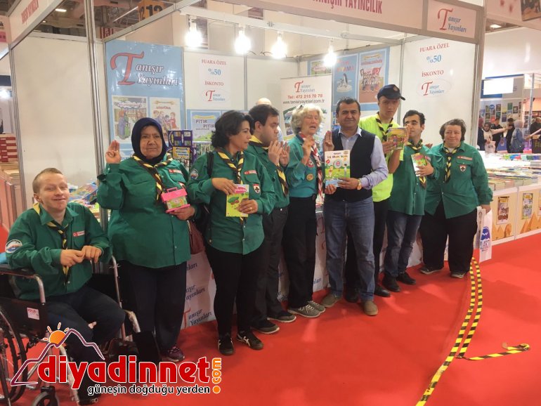 Ağrılı yazar Ferzende Tanışır TÜYAP’ta Ağrı’yı anlattı