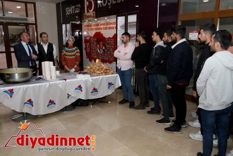 AİÇÜ’de sınavlara hazırlanan öğrencilere çorba ikramı5