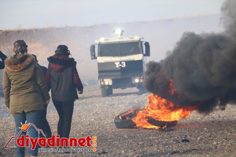 Çevik kuvvet polislerinin eğitim tatbikatı gerçeği aratmadı9