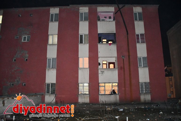 Ağrı'da dördüncü kattan düşen genç kız ağır yaralandı