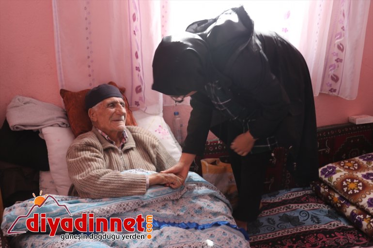 Gençler yaşlıların saç bakımı için seferber oldu