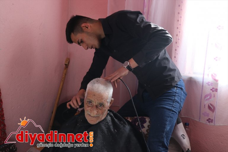 Gençler yaşlıların saç bakımı için seferber oldu4