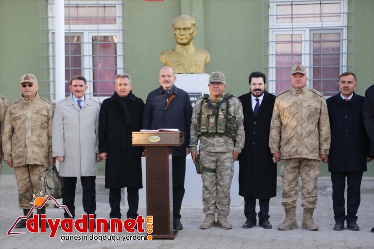 İçişleri Bakanı Süleyman Soylu Türkiye-İran sınırında incelemelerde bulundu