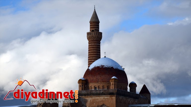 İshak Paşa Sarayı beyaza büründü7