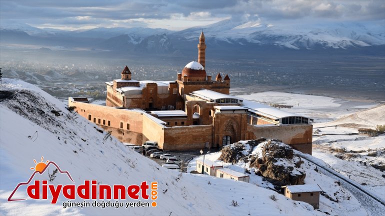 İshak Paşa Sarayı beyaza büründü10