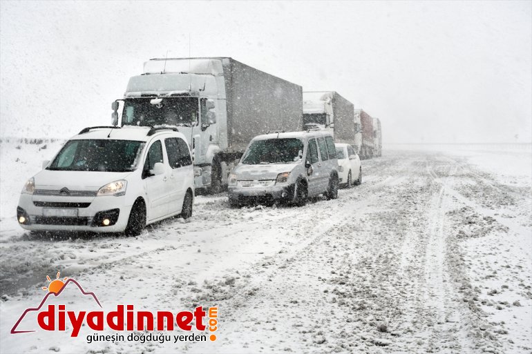 Kar yağışı Tendürek Geçidi