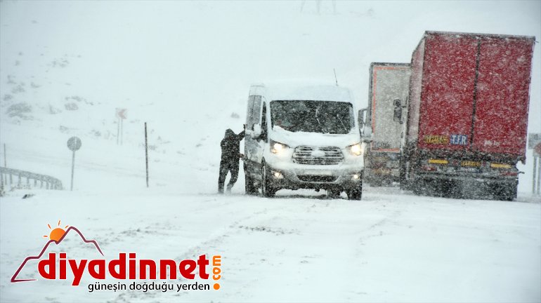 Kar yağışı Tendürek Geçidi