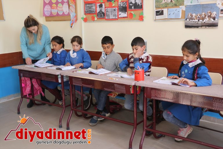 Köy okulunun hem Külkedisi hem de Pamuk Prensesi - AĞRI11