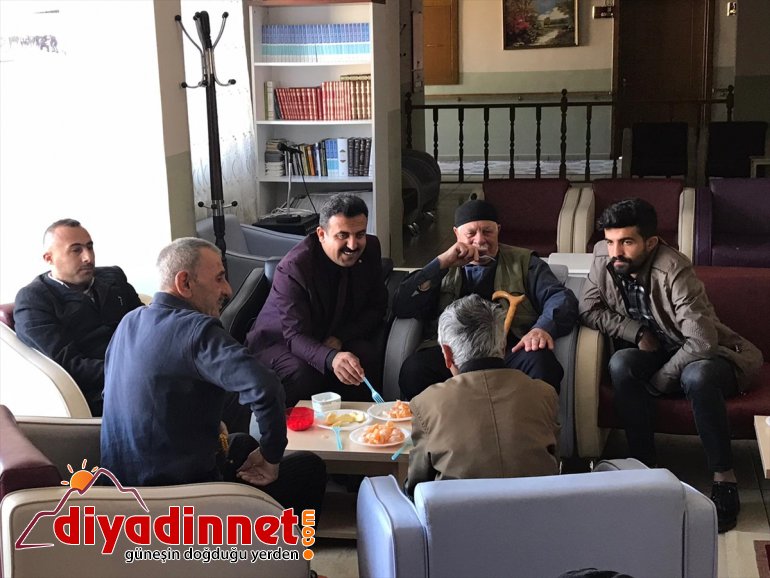 Öğrencilerden huzurevi ziyareti3