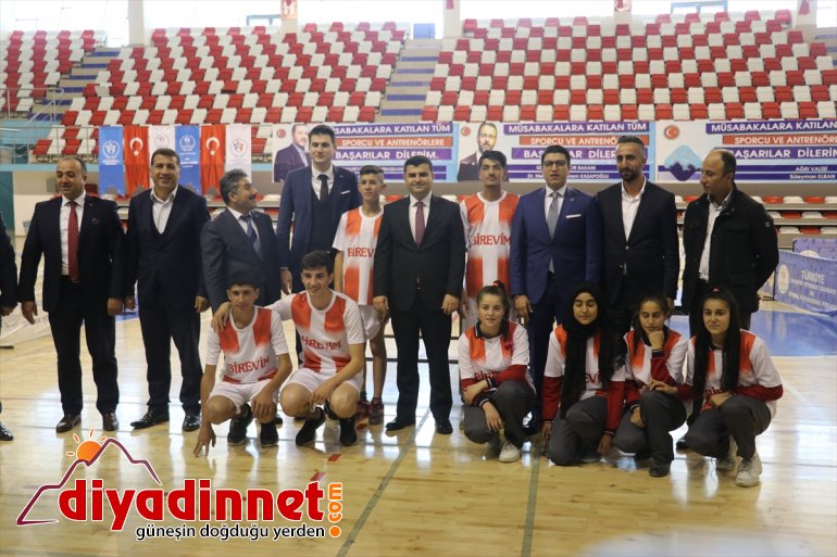 Sporculara masa tenisi desteği2