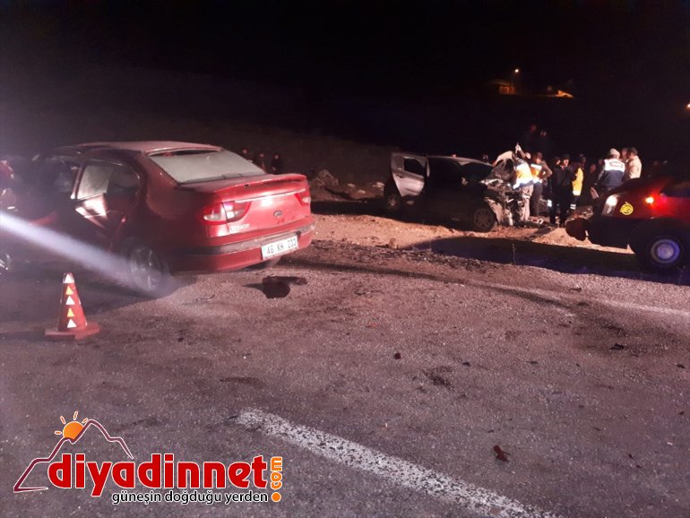 Ağrı'da iki otomobil çarpıştı: 4 ölü