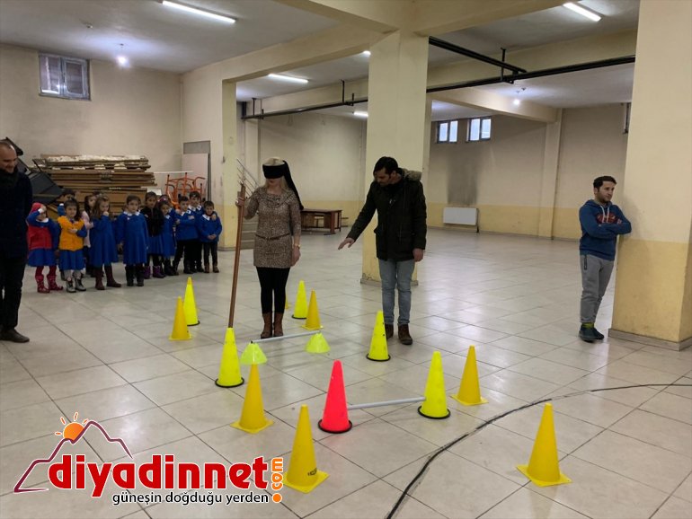 Ağrılı çocuklar, empati parkurunda görme engellileri anlamaya çalıştı3