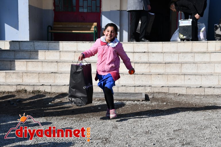 Ağrılı iş adamları öğrenim gördükleri köy okulu için seferber oldu5