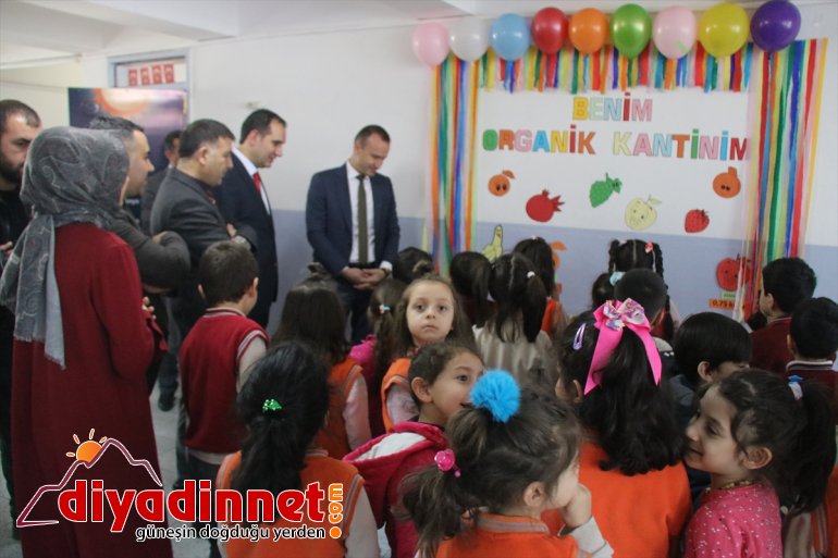 Ağrılı öğrenciler kasiyersiz kantinde organik besleniyor2