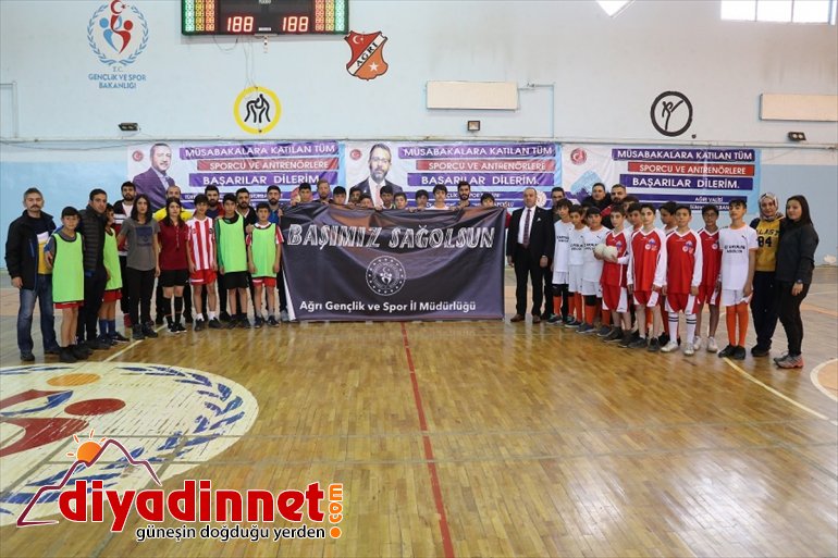 Ağrılı sporculardan trafik kazası geçiren hentbolculara destek3