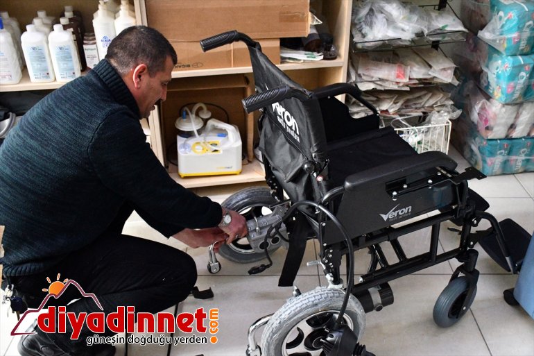 Selçuk dede akülü sandalye desteğiyle dört duvar arasından kurtuldu - AĞRI2