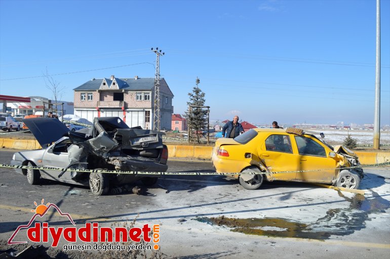 Zincirleme trafik kazası: 2 yaralı - AĞRI3