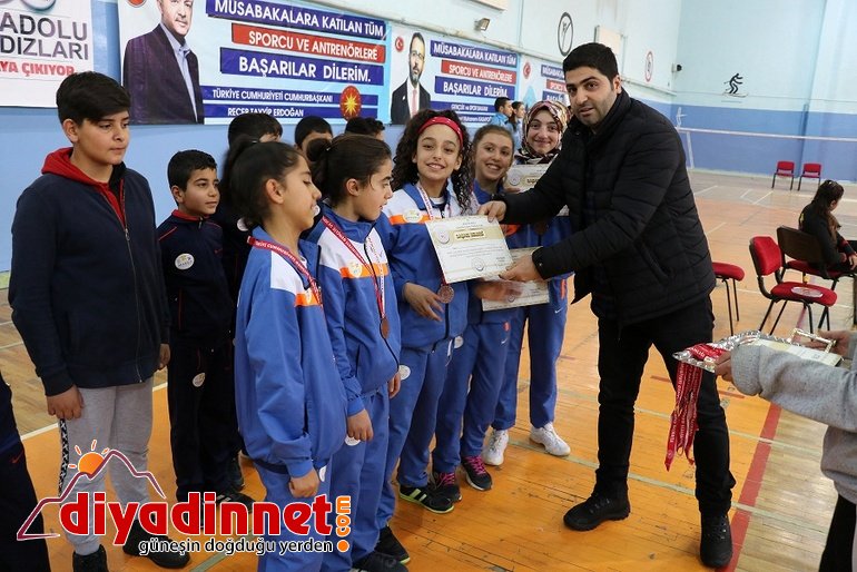 Ağrı da Analig Badminton grup müsabakaları sona erdi4