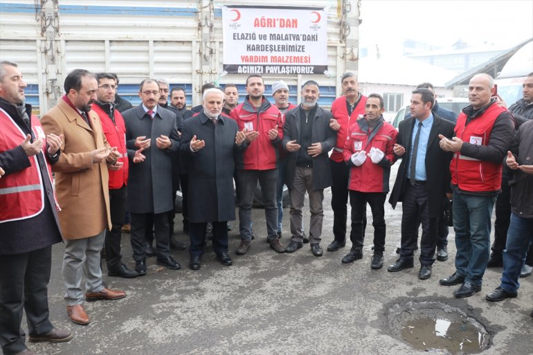 Ağrı7dan Depremzedelere destek8