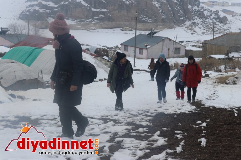 ağrı yazıcı baraj sular çekilince1