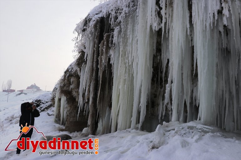 buz sarkıtları fotoğrafçıların ilgi odağı oldu