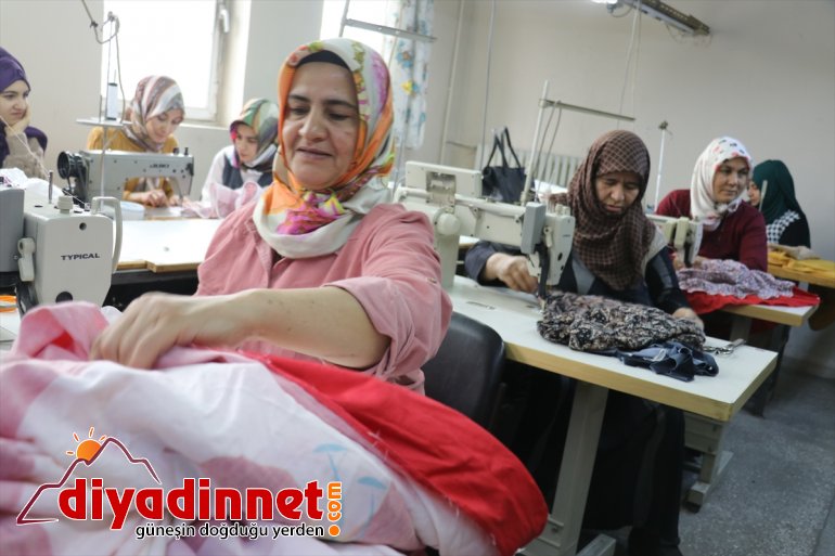 Ağrılı kadınlar kurslarla hem sosyalleşiyor hem de iş sahibi oluyor