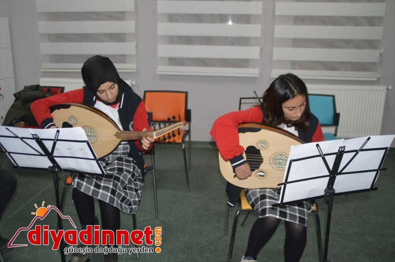 Ağrılı kızlar kaymakamlık desteğinde sanat ile tanışıyor7