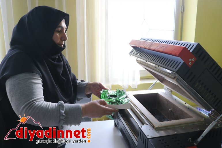 Atık şişeler Ağrılı kadınların elinde sanat eserine dönüşüyor - AĞRI 11