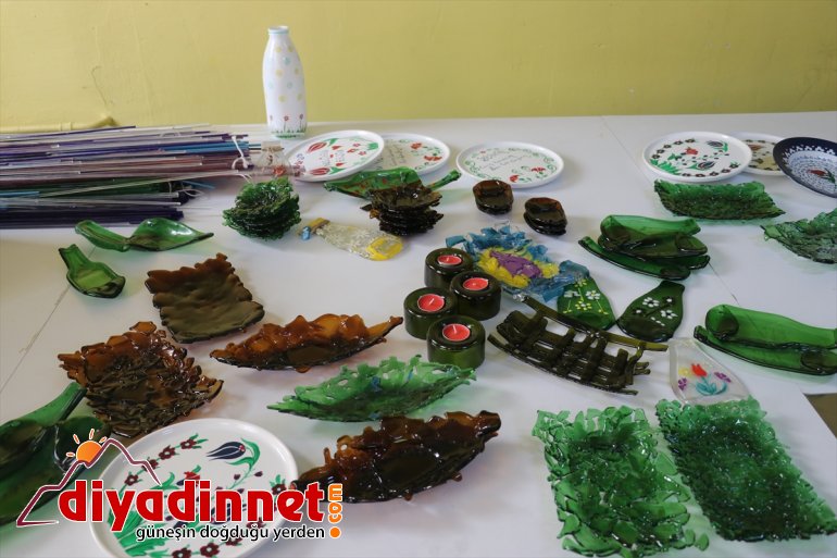 Atık şişeler Ağrılı kadınların elinde sanat eserine dönüşüyor - AĞRI 12