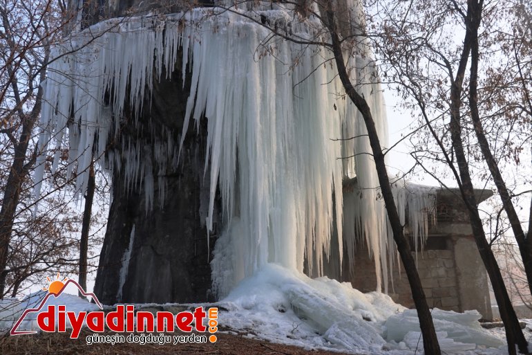 -  tuttu ve Dere buz şadırvanlar AĞRI 3