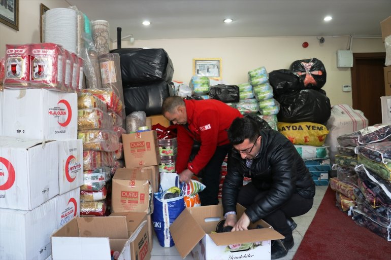 Depremin vurduğu Elazığ a bir yardım eli de Ağrı dan2
