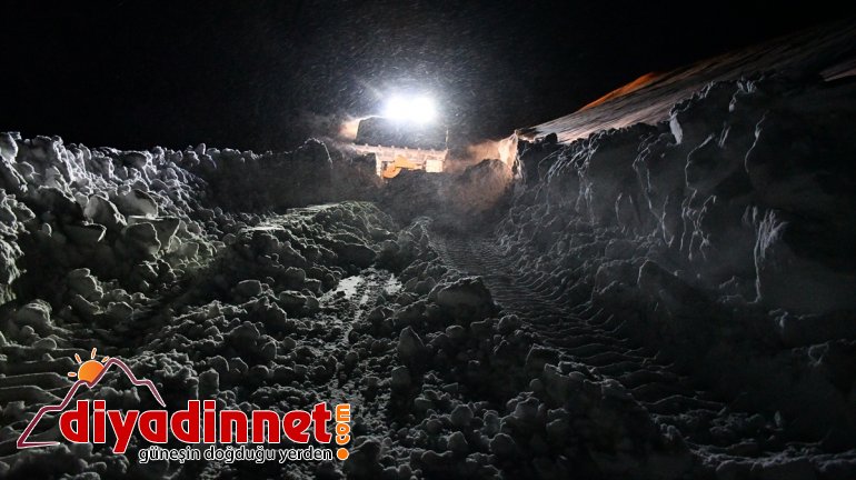 Doğubayazıt ta bin rakımdaki köylerde metrelik karla mücadele6