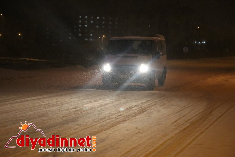 Ağrı'da kar yağışı etkili oldu