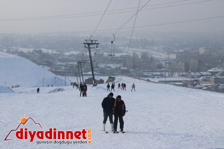 Küpkıran Kayak Merkezi'nde hafta sonu yoğunluğu