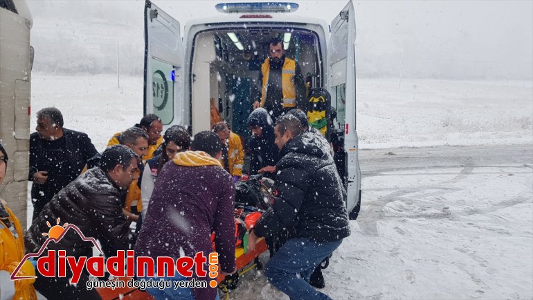 patnos yolcu otobüsü şarampole devrildi yaralı4