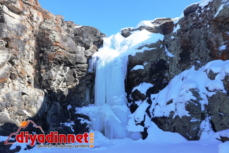 Şelalesi görsel şölen sunuyor tutan Buz Toklu 7