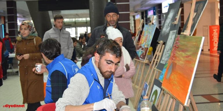 Tatvan Gençlik Merkezi üyeleri sosyal medya bağımlılığına dikkat çekti