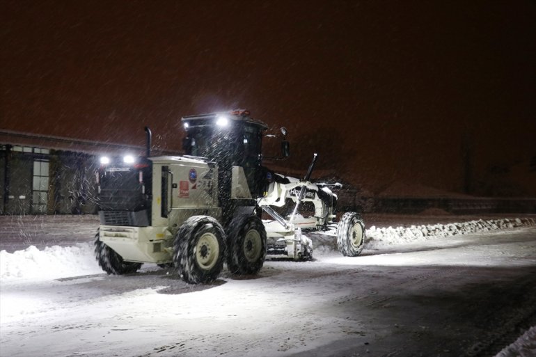 Ağrı da kar yağışı etkili oldu3