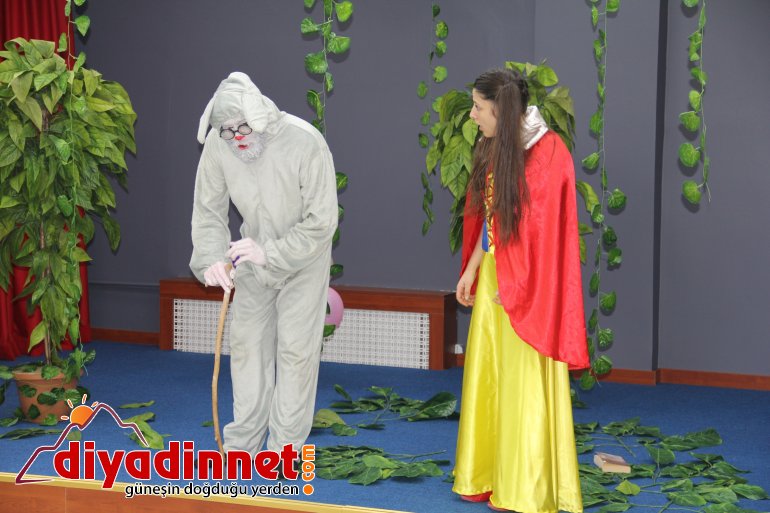 Ağrı da minik öğrenciler ilk defa tiyatro izledi5