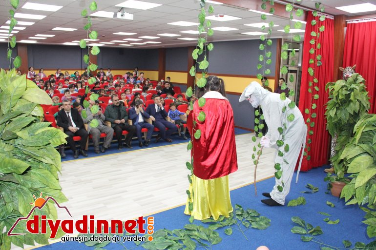 Ağrı da minik öğrenciler ilk defa tiyatro izledi6