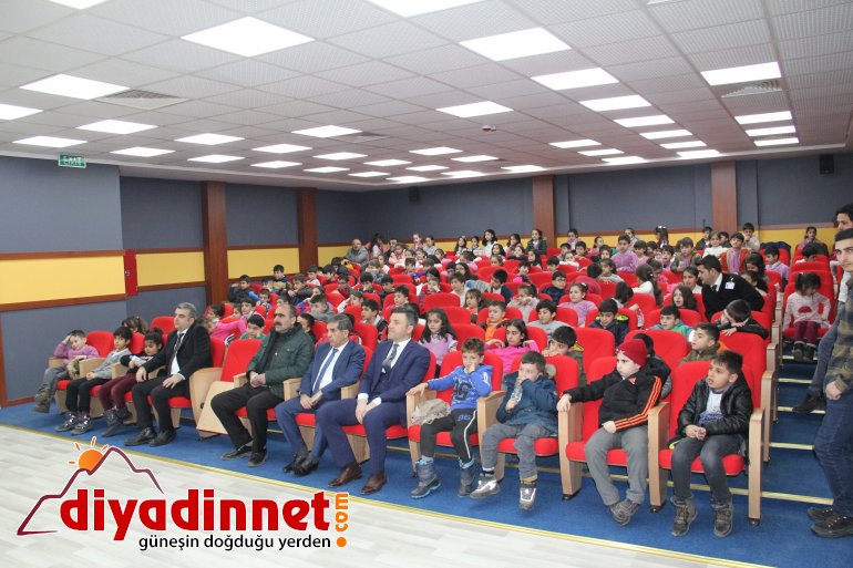 Ağrı da minik öğrenciler ilk defa tiyatro izledi8