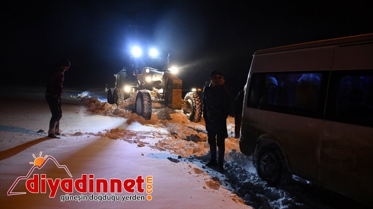 yolda nedeniyle - AĞRI kalan 40 mahsur kurtarıldı Ağrı