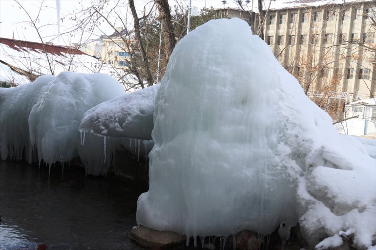 ağrı soğuk hava şadırvanlar buz tuttu3